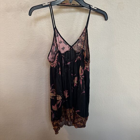 Free People Boho Floral Flowy All Mixed Up Tank Top Criss Cross Back Out  Sz XS - Picture 4 of 7